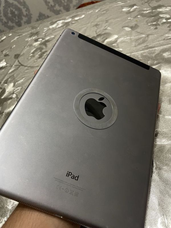 Ipad Air xolati zor