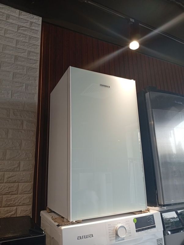 Mini holadilnik Aiwa 90 litr Mini holadilnik Aiwa 90 litr