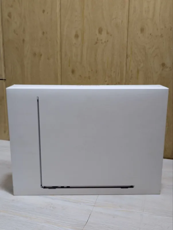MacBook Air M3 15" запечатан, не активирован, 16/512 MacBook Air M3 15" запечатан, не активирован, 16/512
