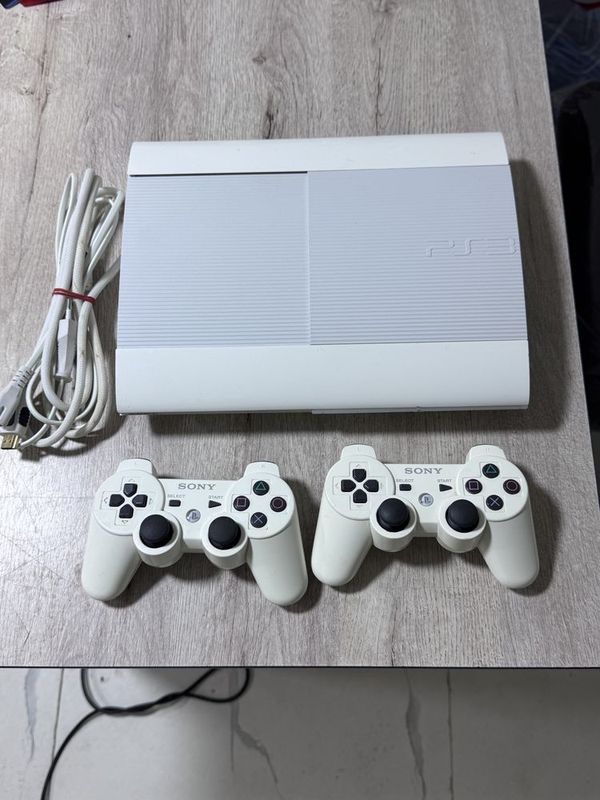 Playstation 3 super Slim 500 Gb 34 oyin 2 ta orginal jostik Playstation 3 super Slim 500 Gb 34 oyin 2 ta orginal jostik