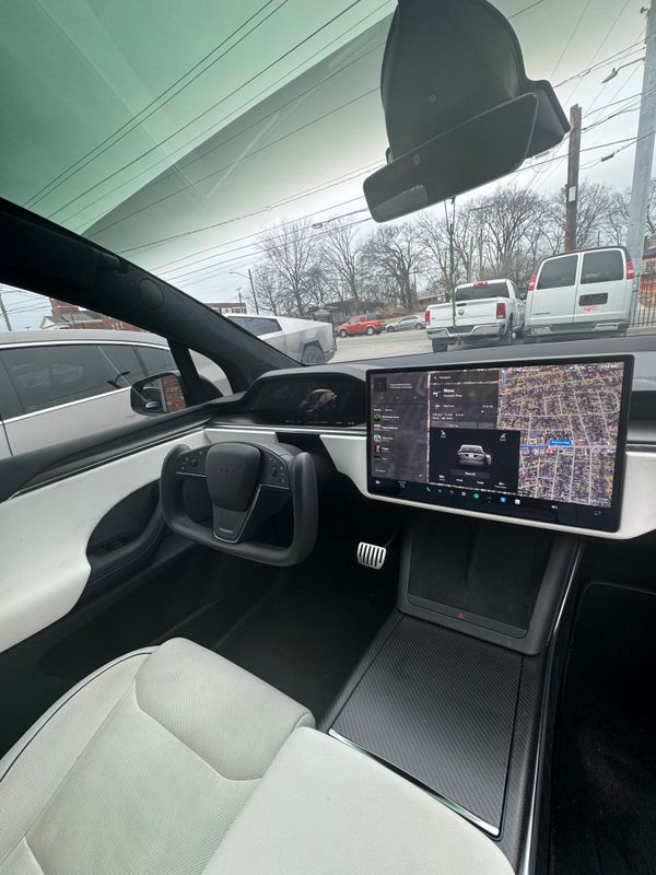 Tesla Model X Plaid