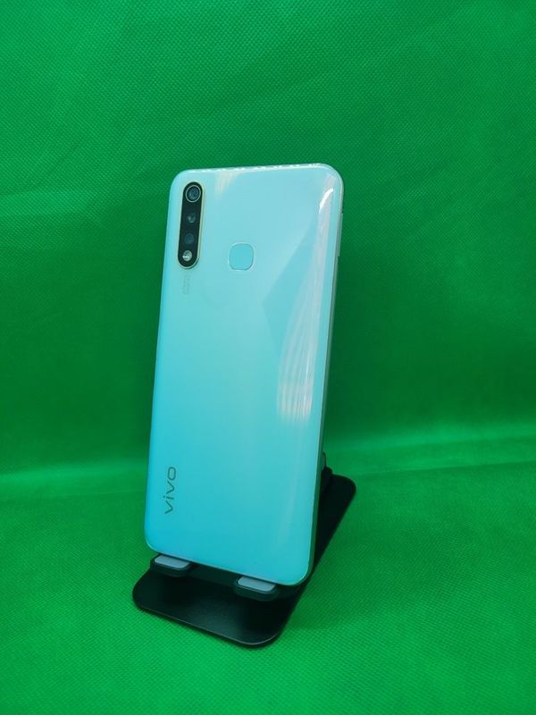 Vivo 1915 sotiladi Vivo 1915 sotiladi