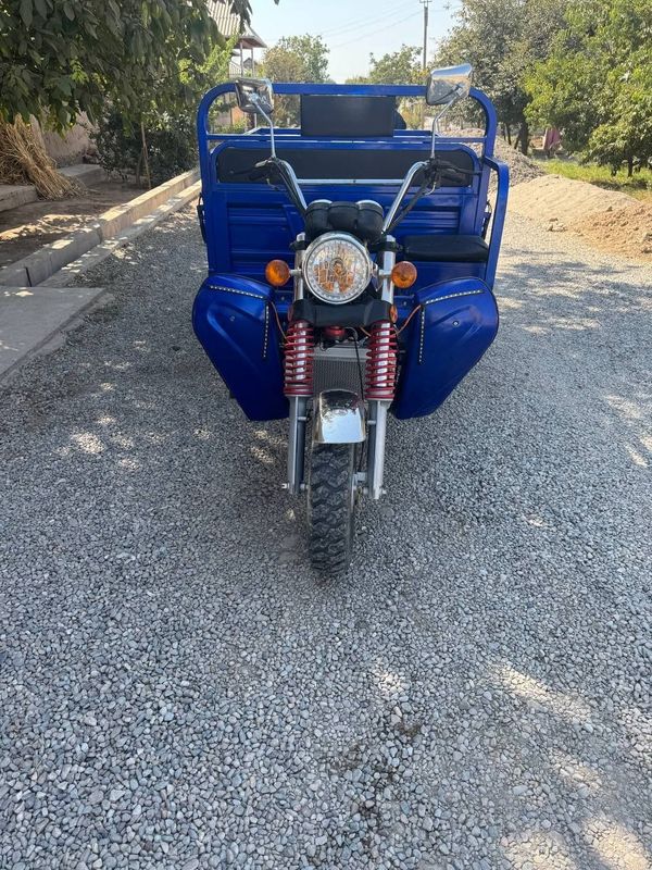 Muravey motosikl srochna sotiladi holati yangi. Muravey motosikl srochna sotiladi holati yangi.