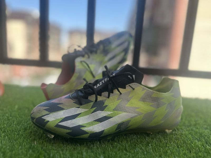 Бутсы Футбольные Adidas X 40 размер Бутсы Футбольные Adidas X 40 размер