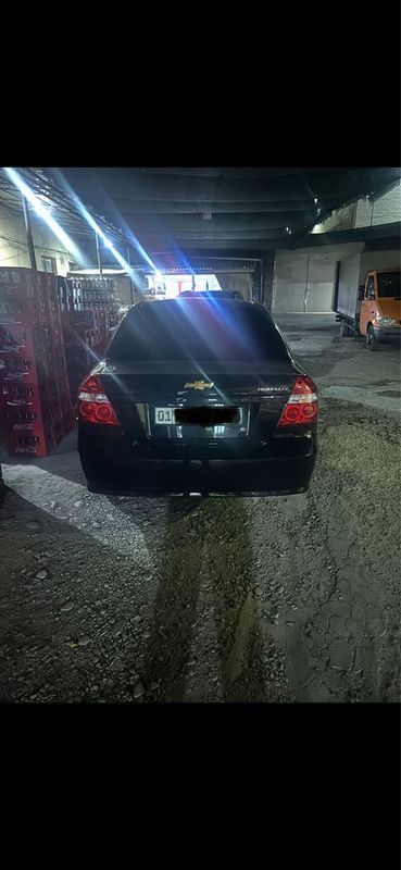 Qora nexia 3 4 poz srochna sotiladi