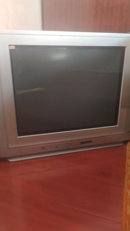 LG televizor sotiladi LG televizor sotiladi