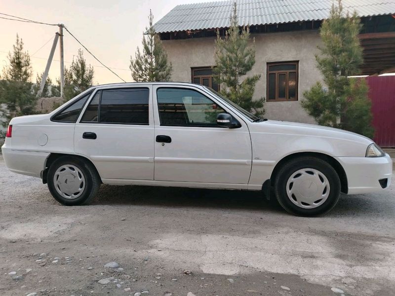 автомобил автомобил