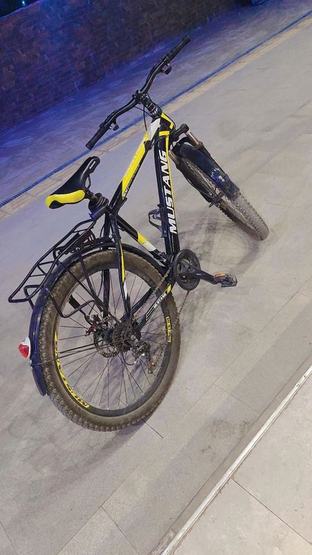 Velosiped sotiladi narhi kelishamiz