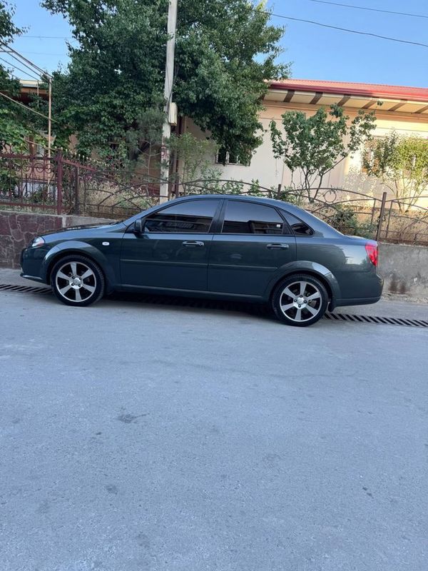 Gentra Mokriy 2019