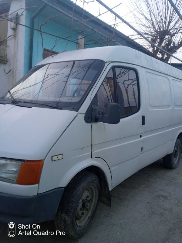 FORD sotiladi Gruzavoy XOLATI A'LO 100% FORD sotiladi Gruzavoy XOLATI A'LO 100%