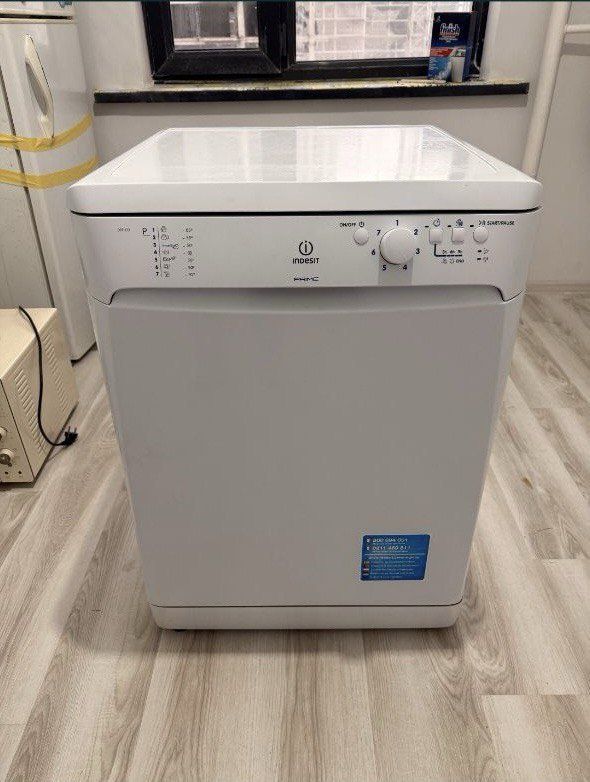 Посудомоечная машинка Indesit