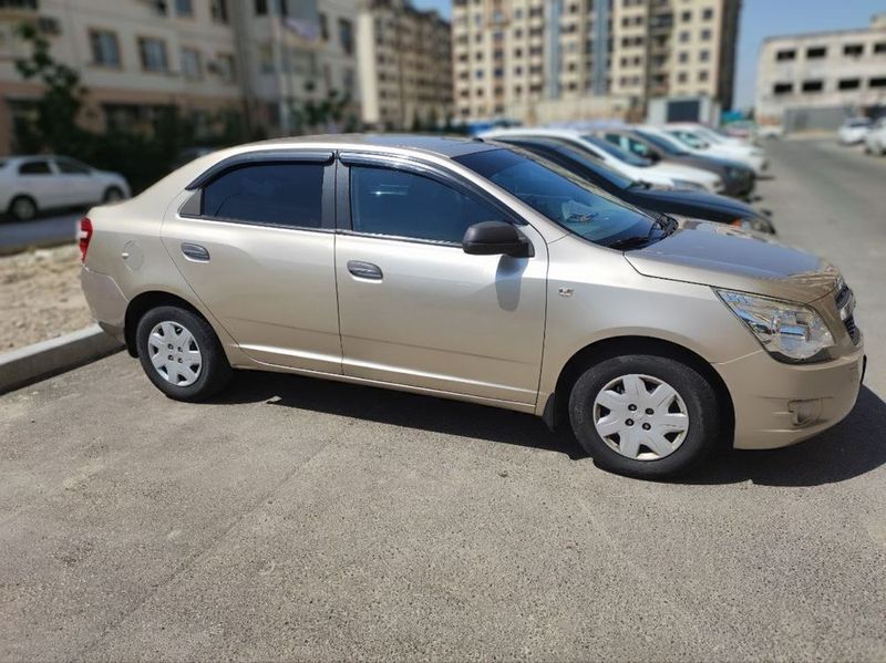 Шевролет Кобальт (Chevrolet Cobalt), Механика, 3-позиция, 2013 года Шевролет Кобальт (Chevrolet Cobalt), Механика, 3-позиция, 2013 года