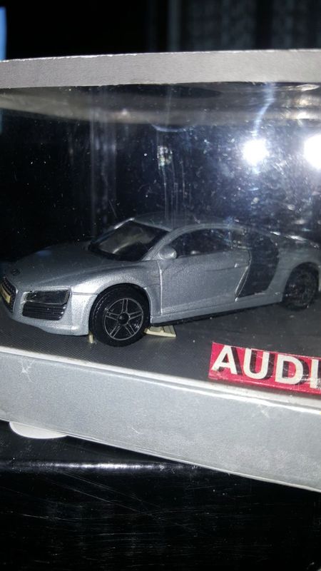 Модельки 1/43 Audi и Porcshe