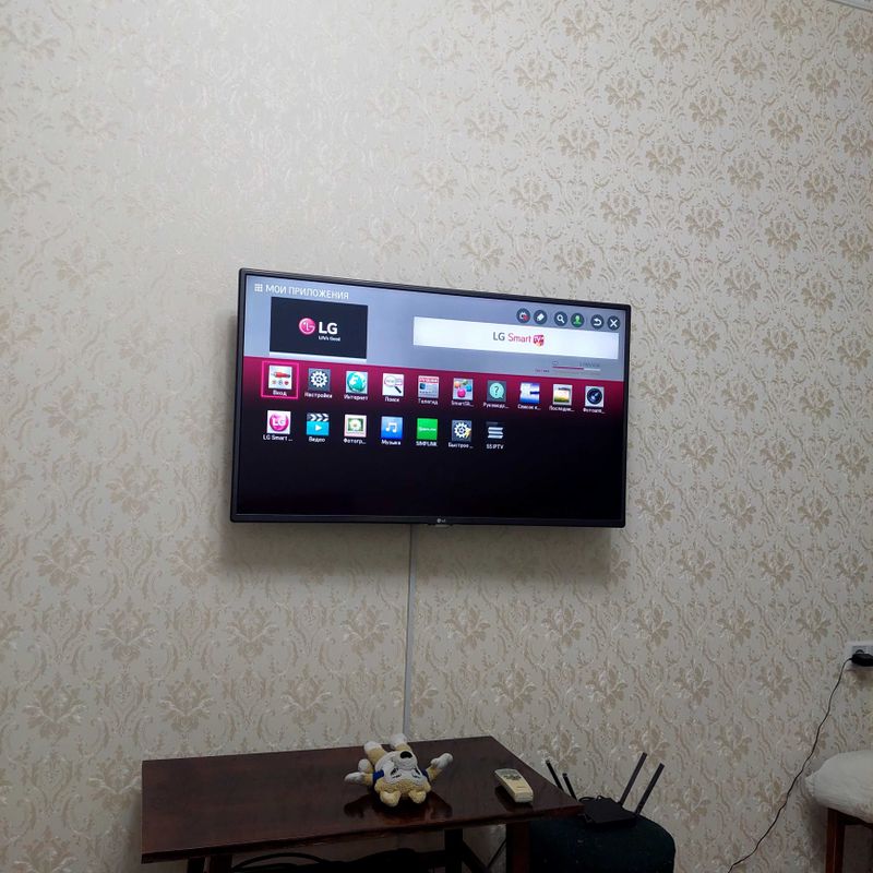 продам телевизор LG 43 продам телевизор LG 43
