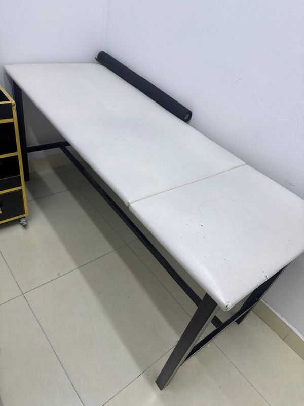 Продаются Кушетка 500.000 сум