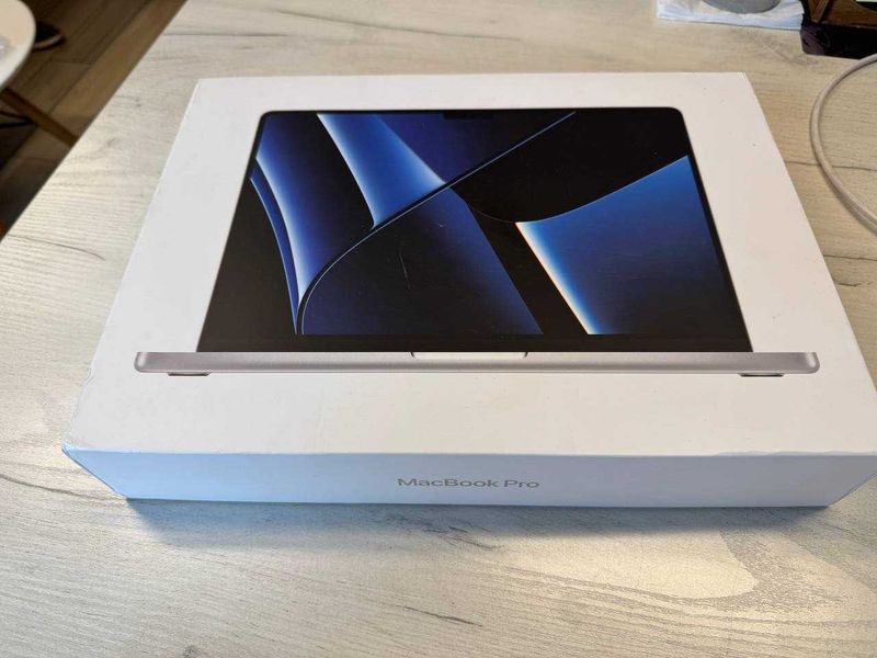 Macbook Pro 14-inch M2Pro/16/512 Silver Macbook Pro 14-inch M2Pro/16/512 Silver