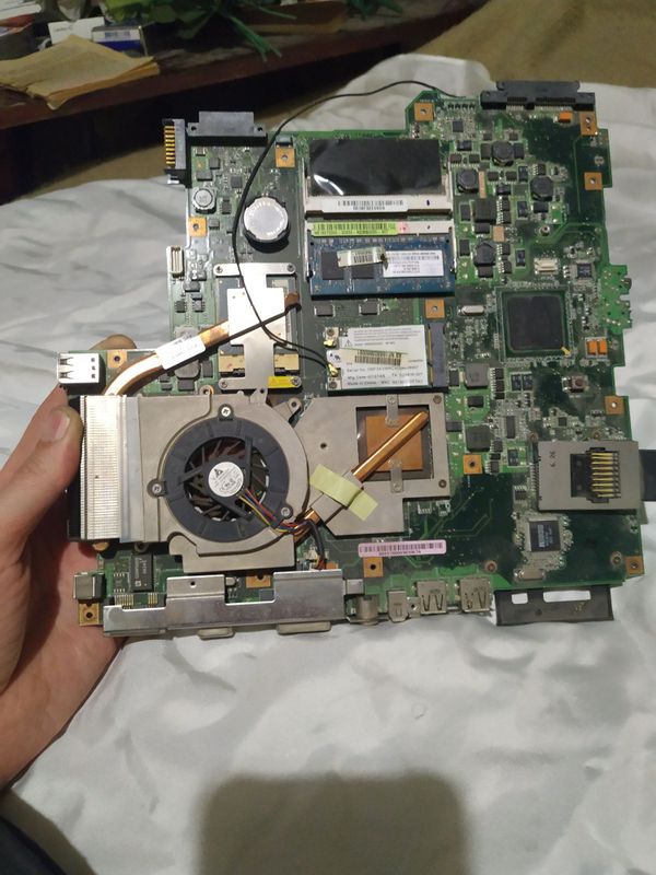 Плата от ноутбука Asus. Плата от ноутбука Asus.