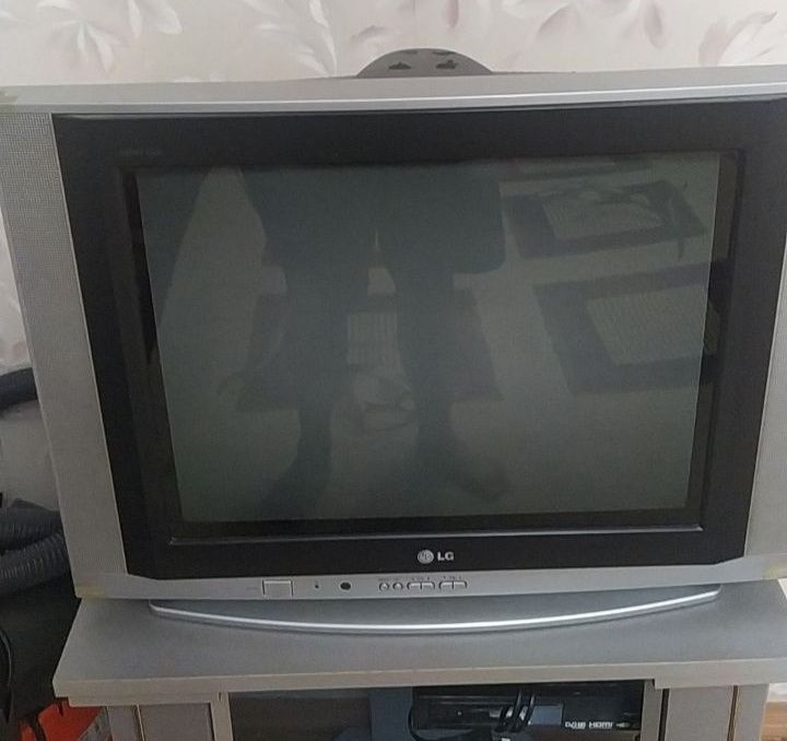 Телевизор LG, в отличном состоянии
