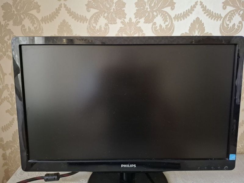 Monitor Philips 193V5L