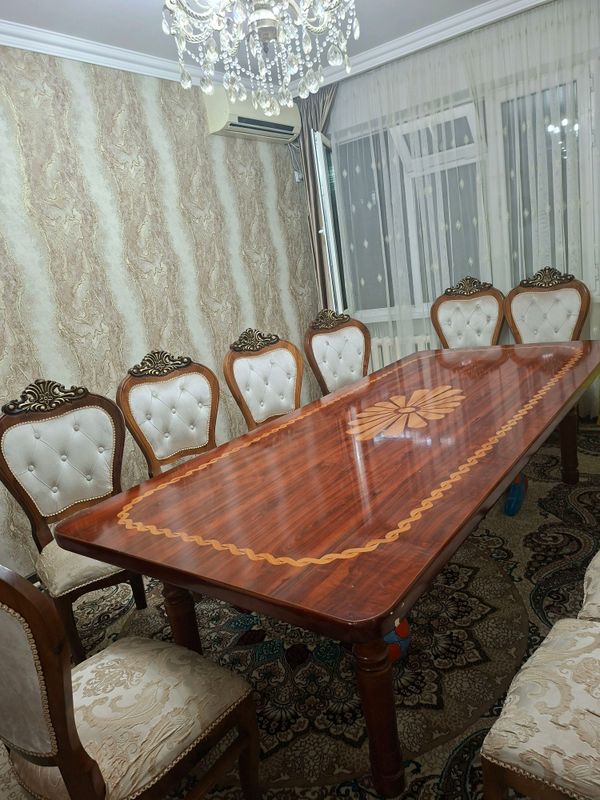 стол и 12 стульев стол и 12 стульев