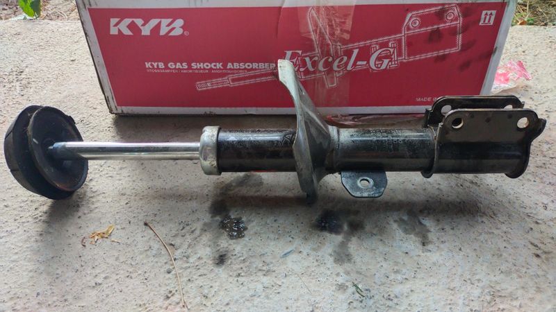 Продам Амортизатор Kyb ( каяба) правый 1тыс пробег . Lacetti 1.8 Продам Амортизатор Kyb ( каяба) правый 1тыс пробег . Lacetti 1.8