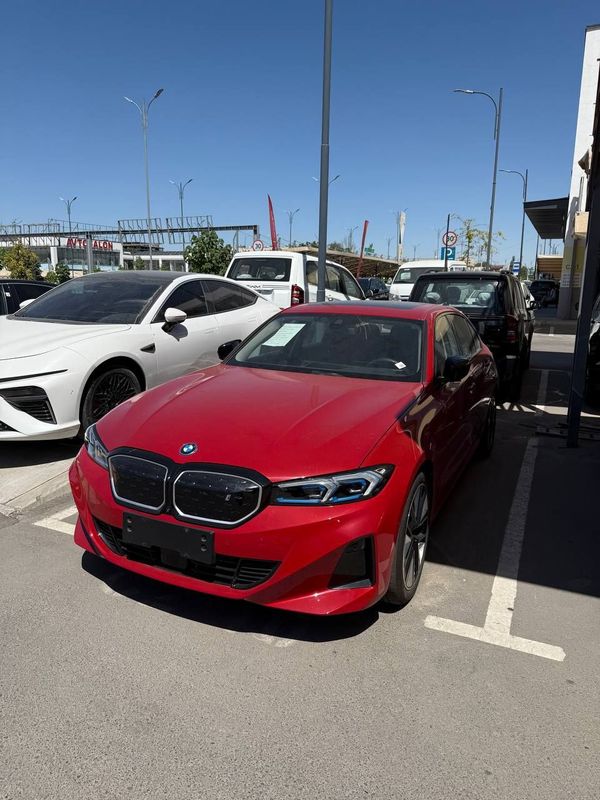 BMW i3 35 L v nalichi