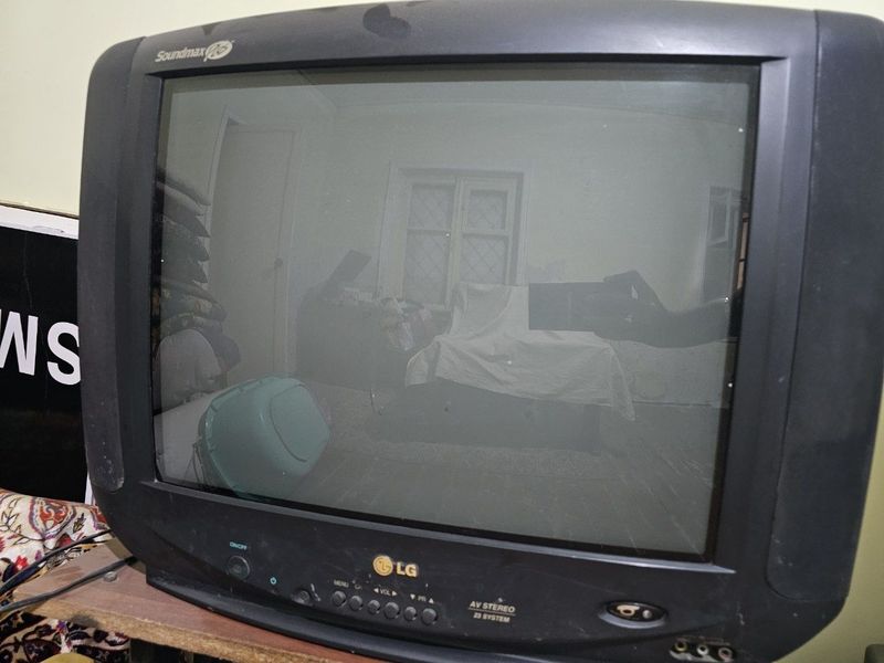 Televizor yaxshi model