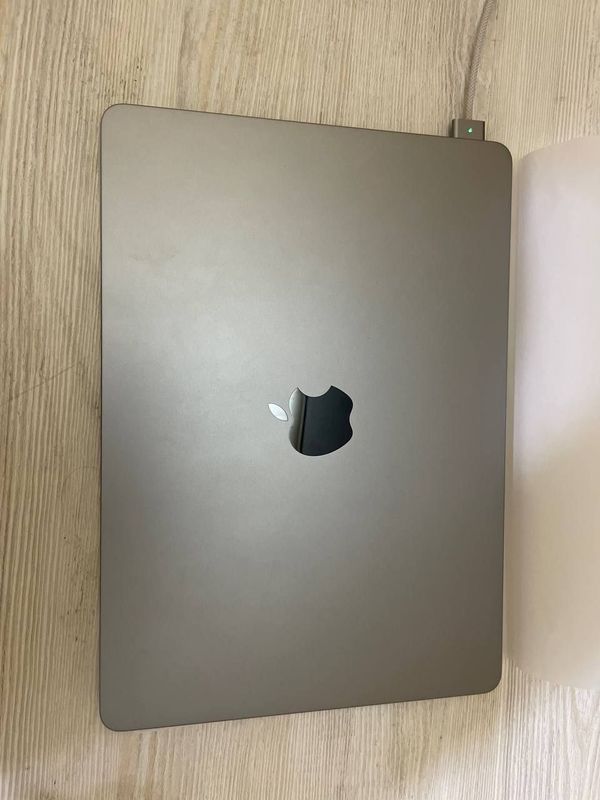 Продаётся MacBook Air