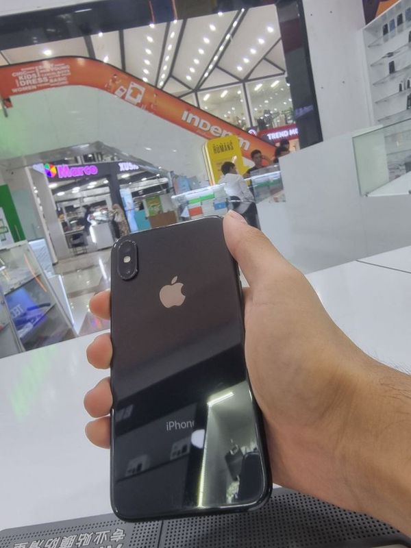 Iphone xs sotiladi