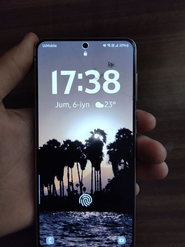 Samsung s21 5g 8/256 old ekran shishasi va 0.5x kamera shishasi singan