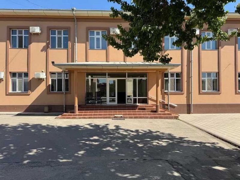 Сдаётся здание 600м2