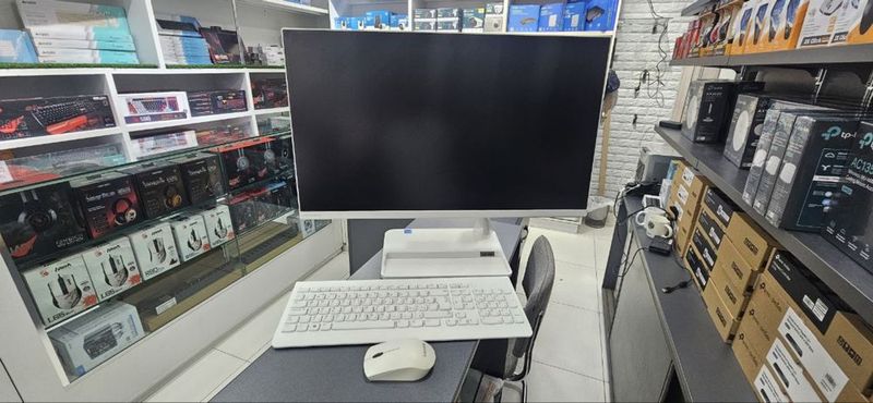 Моноблок Lenovo Моноблок Lenovo