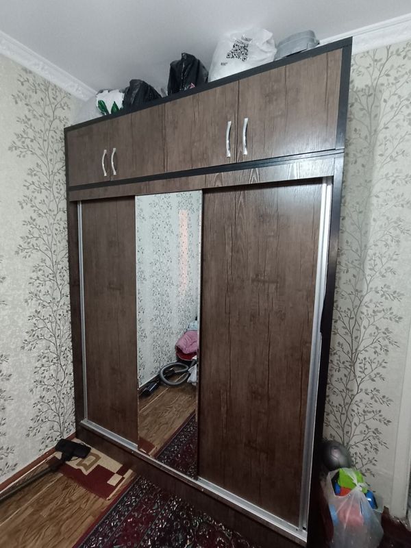 Продаётся почти новый шкаф Продаётся почти новый шкаф