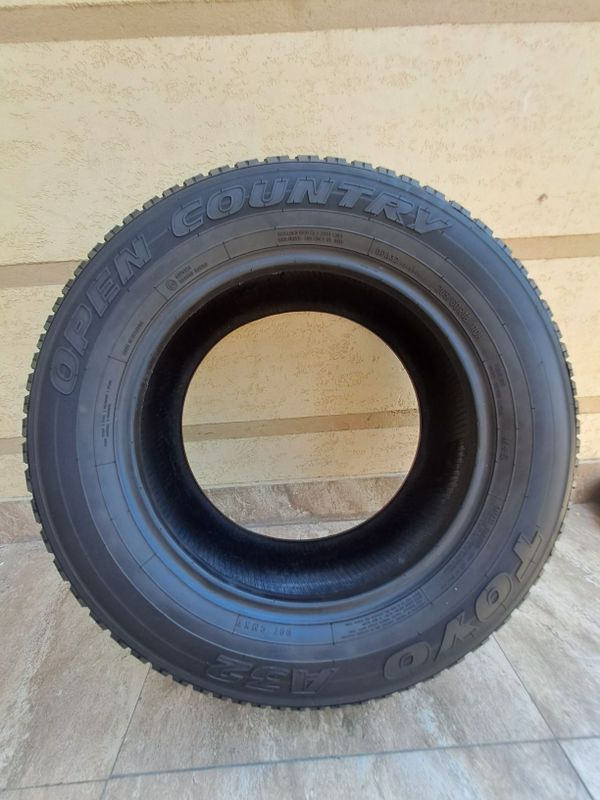 265/60/R18 toyo baloni 265/60/R18 toyo baloni