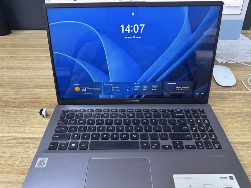 Asus VivoBook 2022 год Asus VivoBook 2022 год