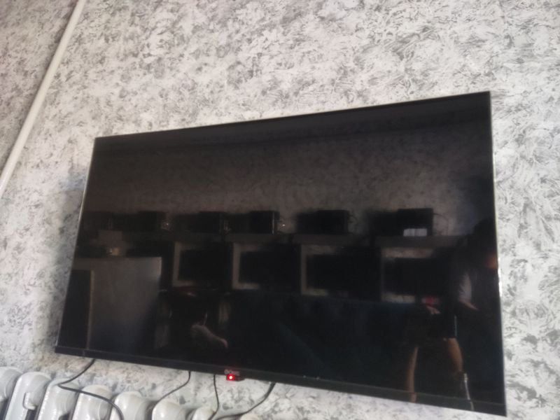 Televizor 45 lik smartsz 2 ta bor arzon beraman Televizor 45 lik smartsz 2 ta bor arzon beraman