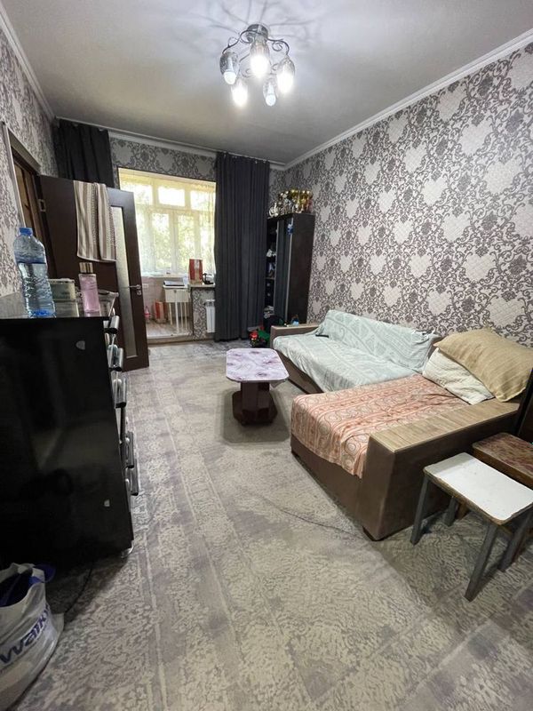 2в3 ком/2/4 балкон1.5*3. Ялангач, кафе Бухара Экобазар 2в3 ком/2/4 балкон1.5*3. Ялангач, кафе Бухара Экобазар