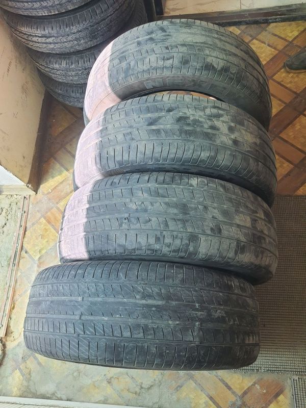 Шина бу 215/60R17