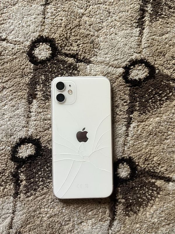 iphone 11 sotiladi iphone 11 sotiladi
