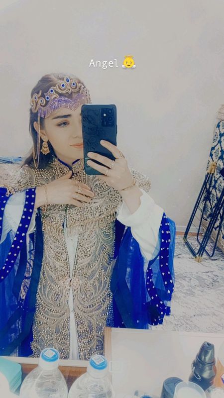 сотилади 2 марта кийилган хамма нарсаси бор сотилади 2 марта кийилган хамма нарсаси бор