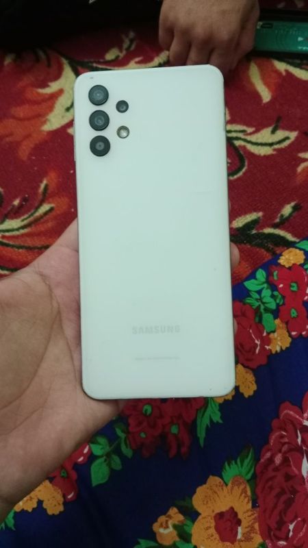 Samsung A32 128GB xotira, koreyski variant.