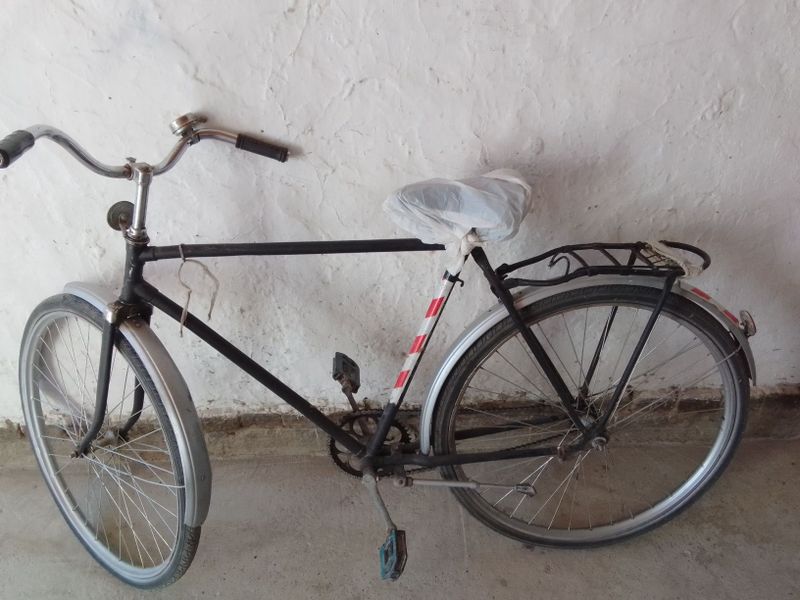 Velosipedlar sotiladi Velosipedlar sotiladi