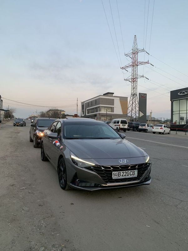 Hyundai Elantra 2022 фулл 1.6 матор