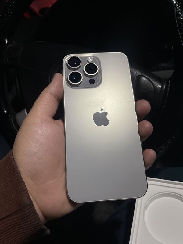 iPhone 15 Pro Max