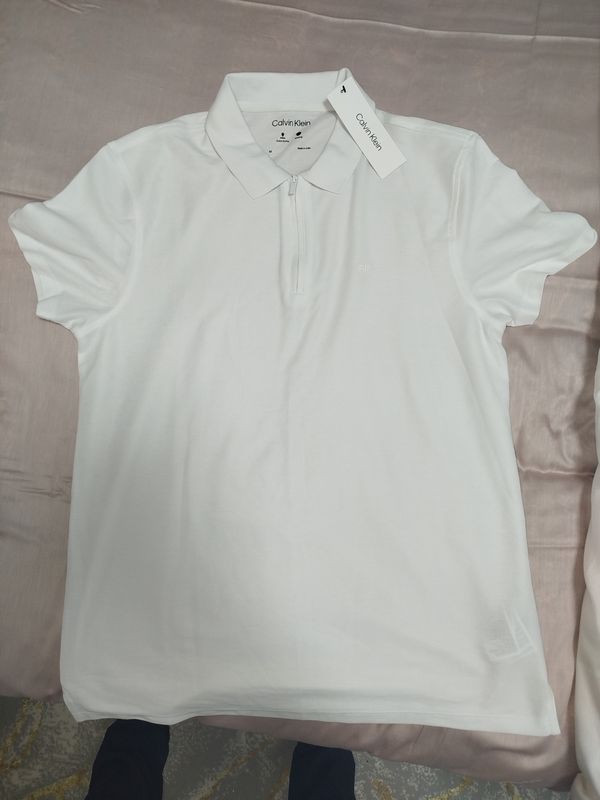 Calvin Klein L