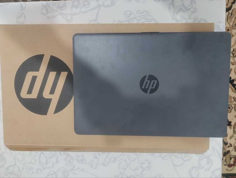 HP Laptop 250 G9