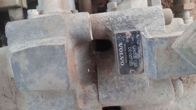 Volvo raspiririditil va hunday transheshy choʻmich sotiladi Volvo raspiririditil va hunday transheshy choʻmich sotiladi