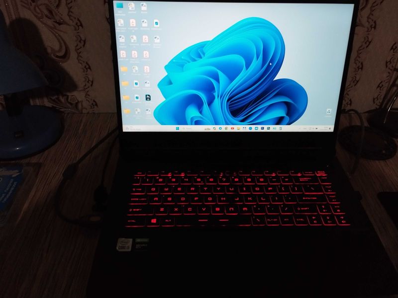 MSI GF63 thin Core I5