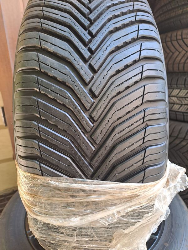 Michelin 215/55R17 holati a'lo darajada Michelin 215/55R17 holati a'lo darajada