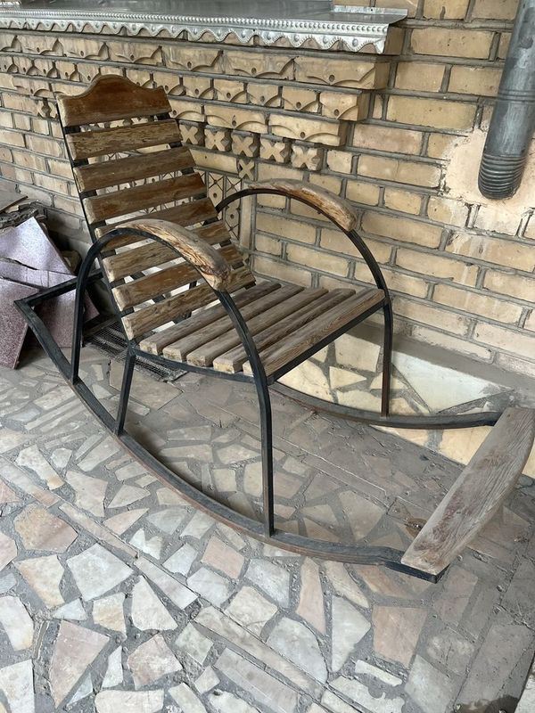 Качели в хорошем состоянии Качели в хорошем состоянии
